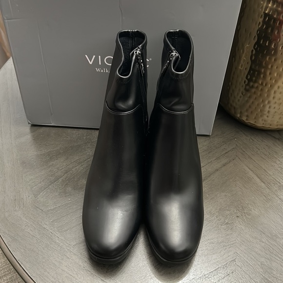 Vionic Waterproof Heeled Mid Boots - Ronan - Picture 6 of 12